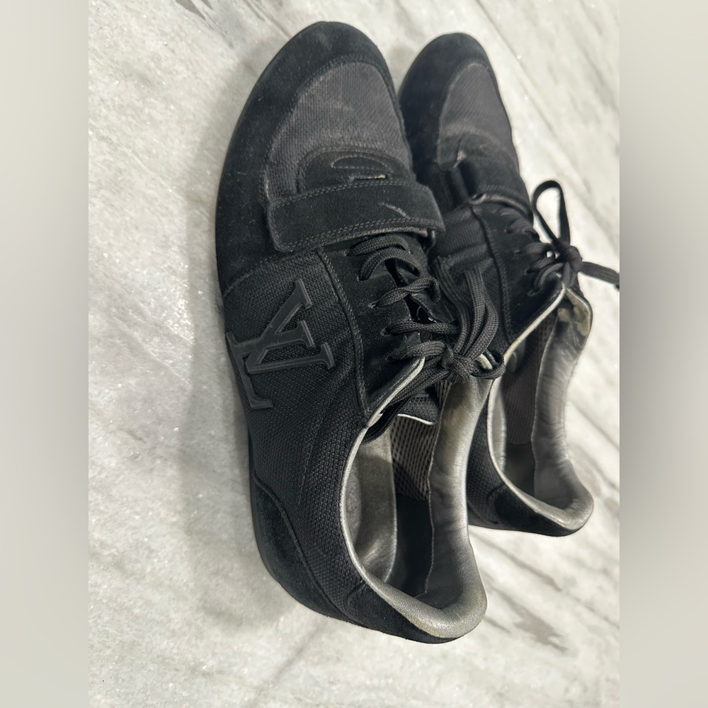 Louis Vuitton Sneakers - Picture 3 of 6